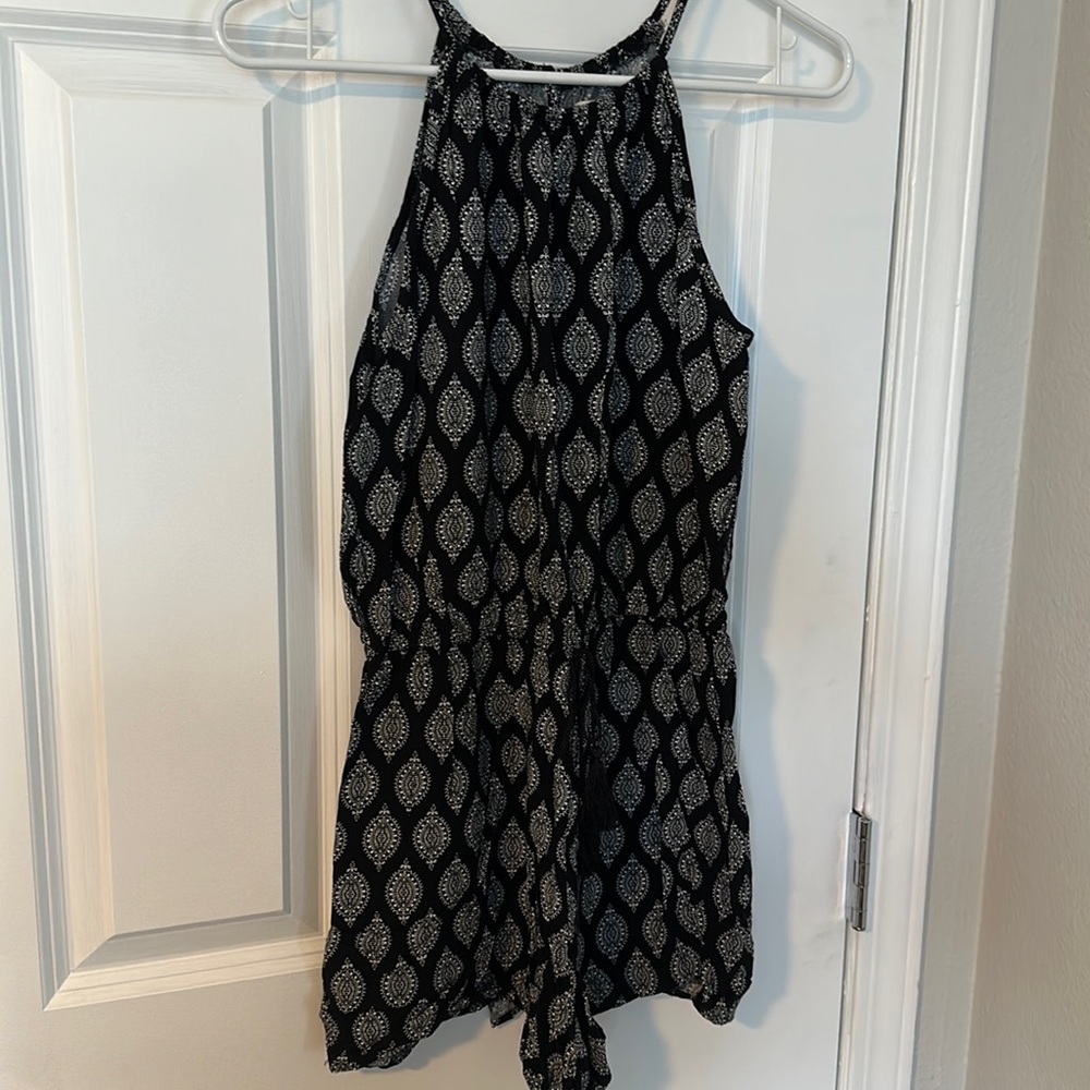 Black & white paisley printed romper w/ high neck & tie waist. Target. Size M.